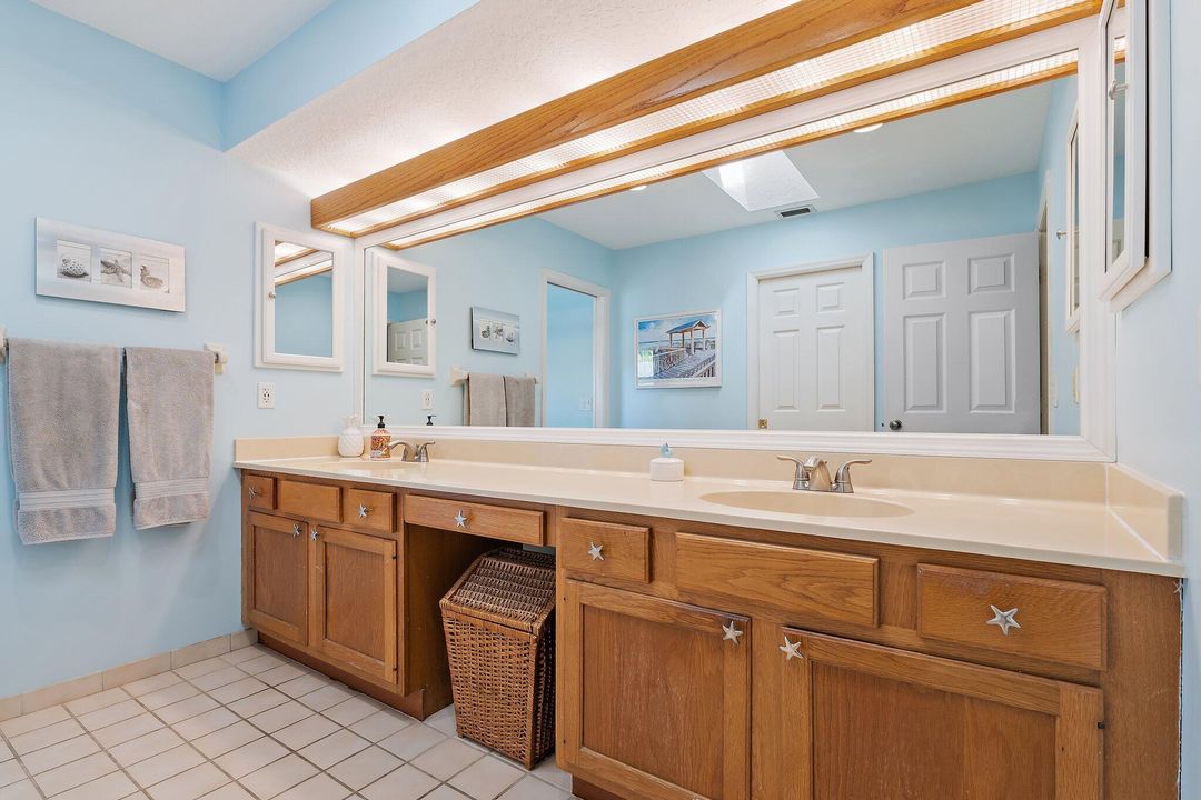 For Sale: $765,000 (3 beds, 2 baths, 1942 Square Feet)