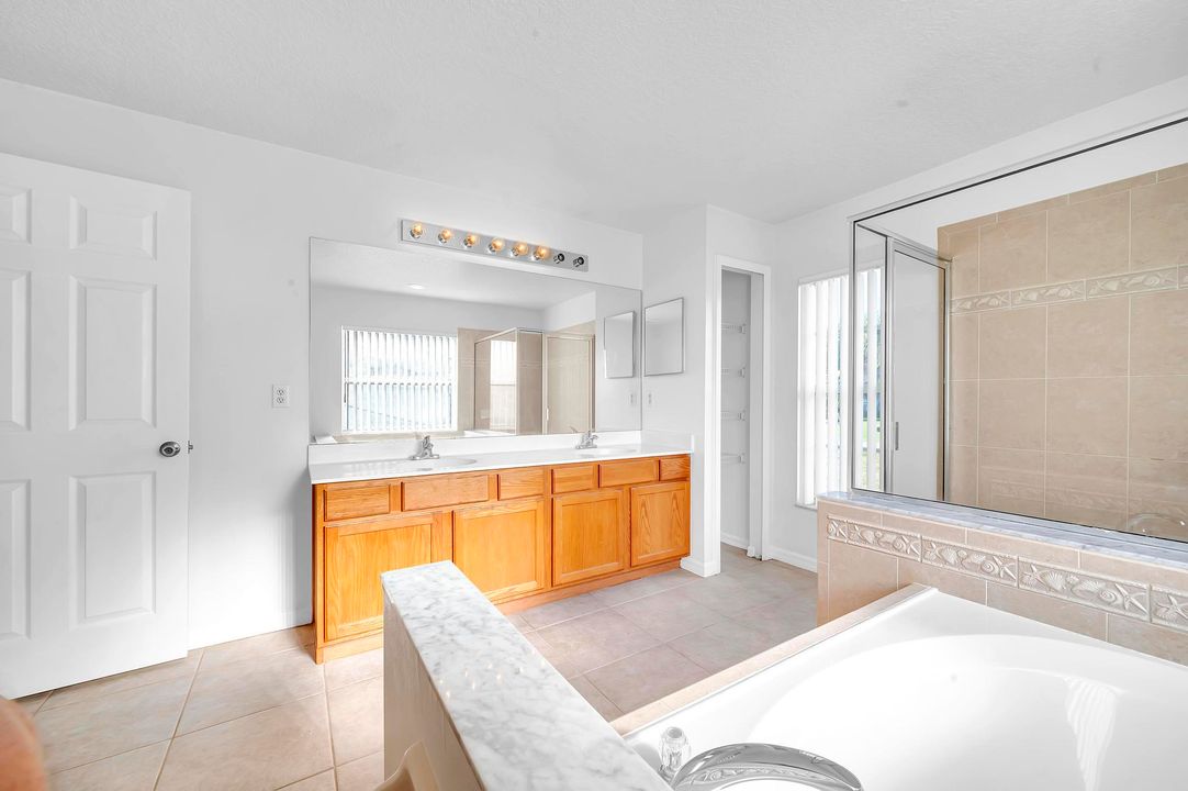 Под контрактом: $2,500 (3 спален, 2 ванн, 1986 Квадратных фут)