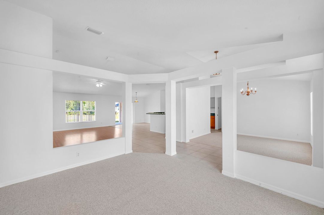 Под контрактом: $2,500 (3 спален, 2 ванн, 1986 Квадратных фут)