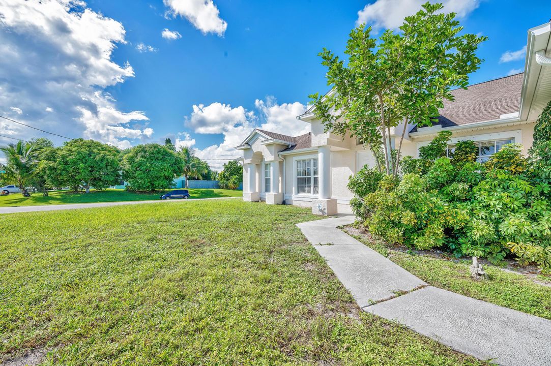 Под контрактом: $2,500 (3 спален, 2 ванн, 1986 Квадратных фут)