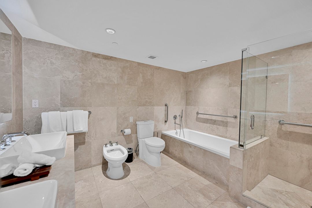 For Sale: $4,990,000 (3 beds, 3 baths, 1687 Square Feet)