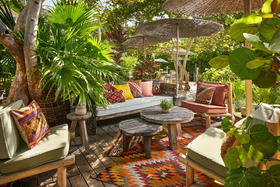 For Sale: $4,990,000 (3 beds, 3 baths, 1687 Square Feet)