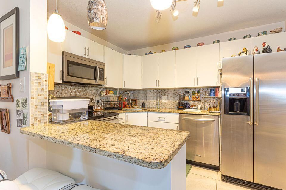 Activo con contrato: $110,000 (2 camas, 1 baños, 935 Pies cuadrados)