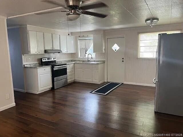 For Sale: $38,500 (2 beds, 2 baths, 1000 Square Feet)