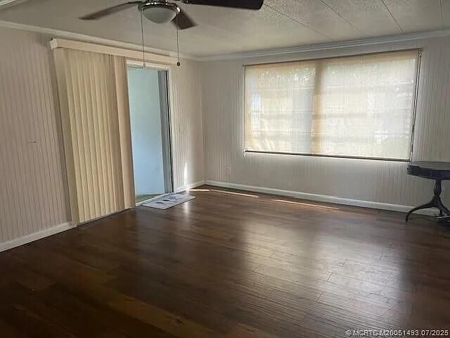 For Sale: $38,500 (2 beds, 2 baths, 1000 Square Feet)