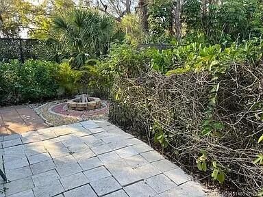 For Sale: $38,500 (2 beds, 2 baths, 1000 Square Feet)