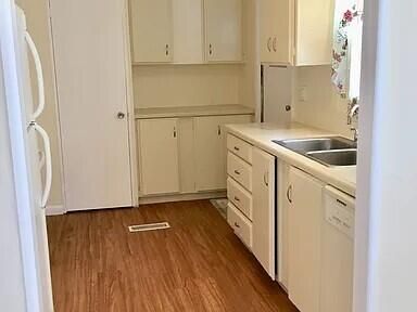 For Sale: $35,000 (2 beds, 2 baths, 1500 Square Feet)