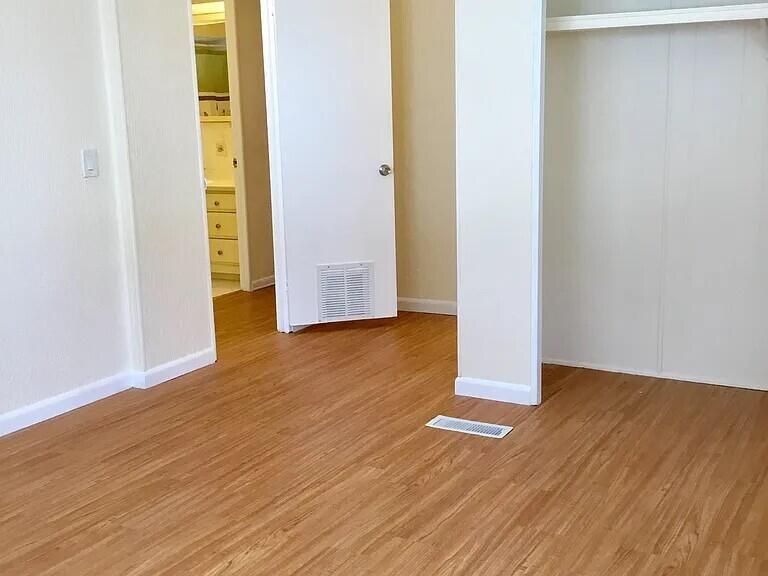 For Sale: $35,000 (2 beds, 2 baths, 1500 Square Feet)