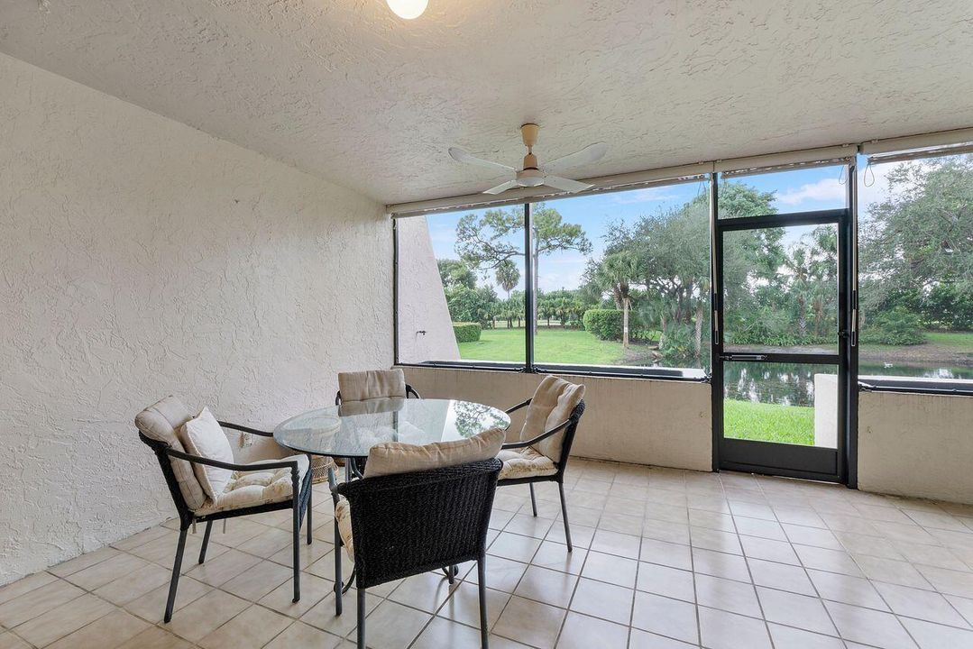 Active With Contract: $179,900 (2 beds, 2 baths, 1207 Square Feet)