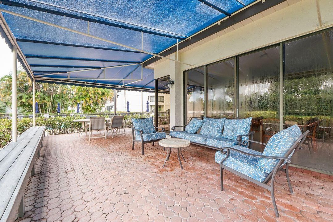 Active With Contract: $179,900 (2 beds, 2 baths, 1207 Square Feet)