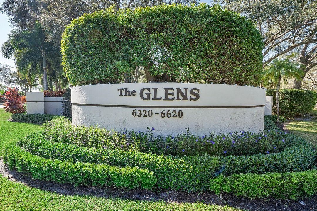 Active With Contract: $179,900 (2 beds, 2 baths, 1207 Square Feet)