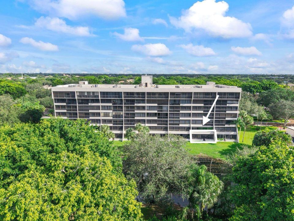 Active With Contract: $179,900 (2 beds, 2 baths, 1207 Square Feet)