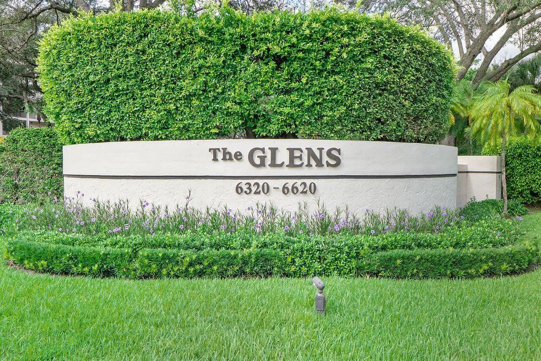 Active With Contract: $179,900 (2 beds, 2 baths, 1207 Square Feet)