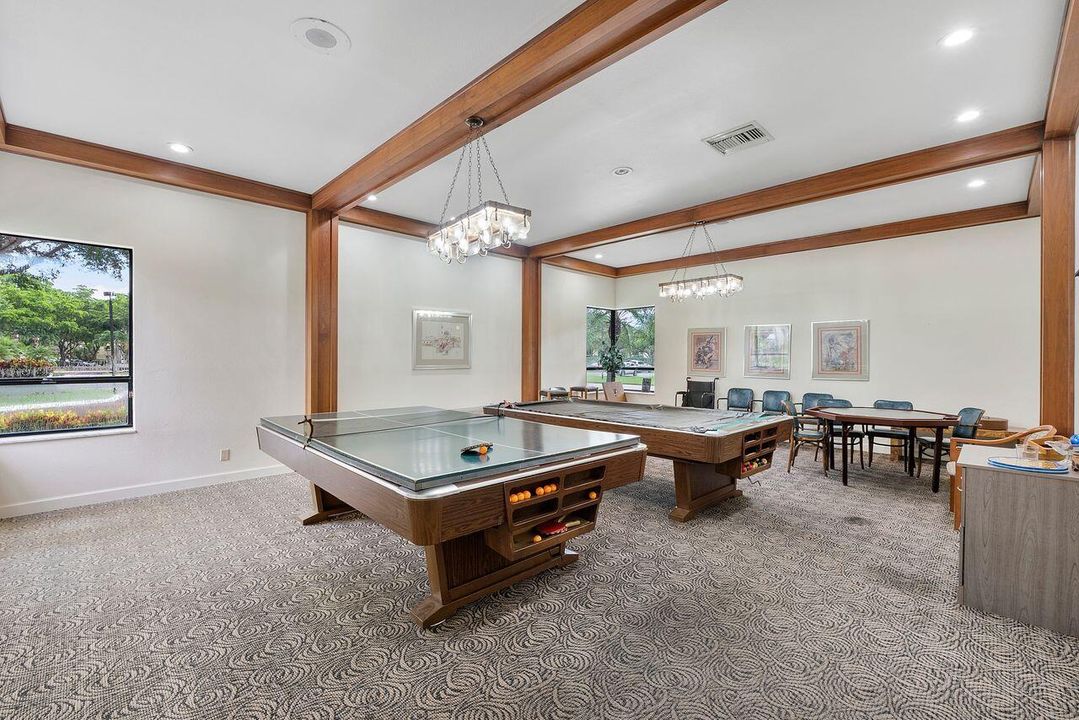 Active With Contract: $179,900 (2 beds, 2 baths, 1207 Square Feet)