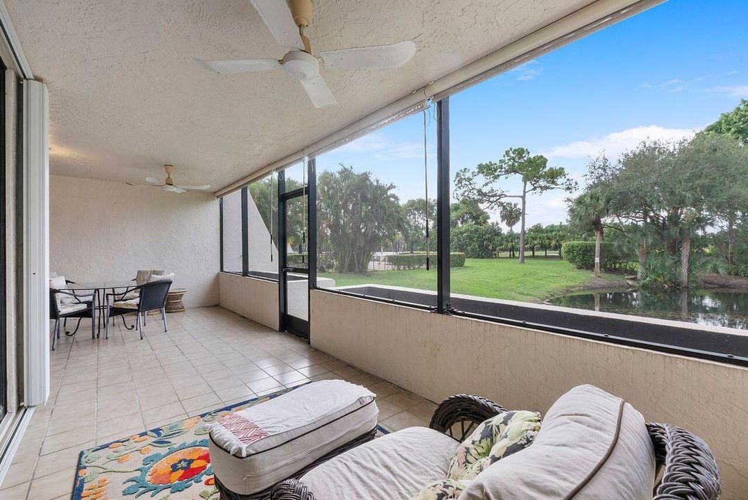 Active With Contract: $179,900 (2 beds, 2 baths, 1207 Square Feet)