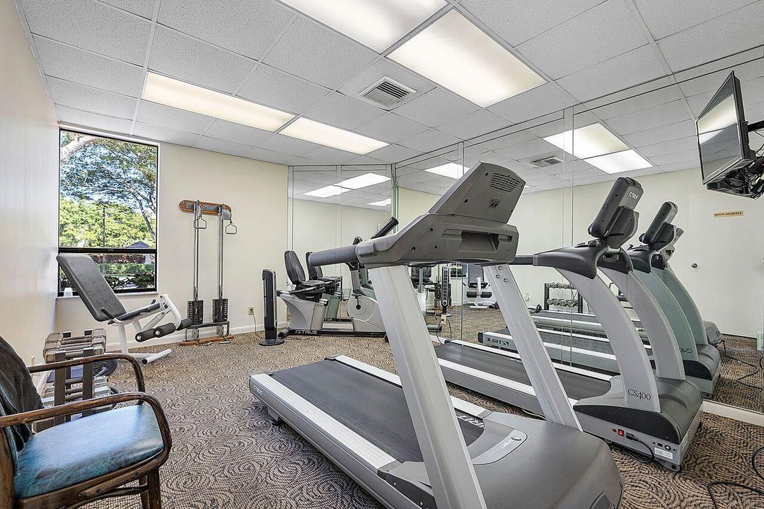 Active With Contract: $179,900 (2 beds, 2 baths, 1207 Square Feet)