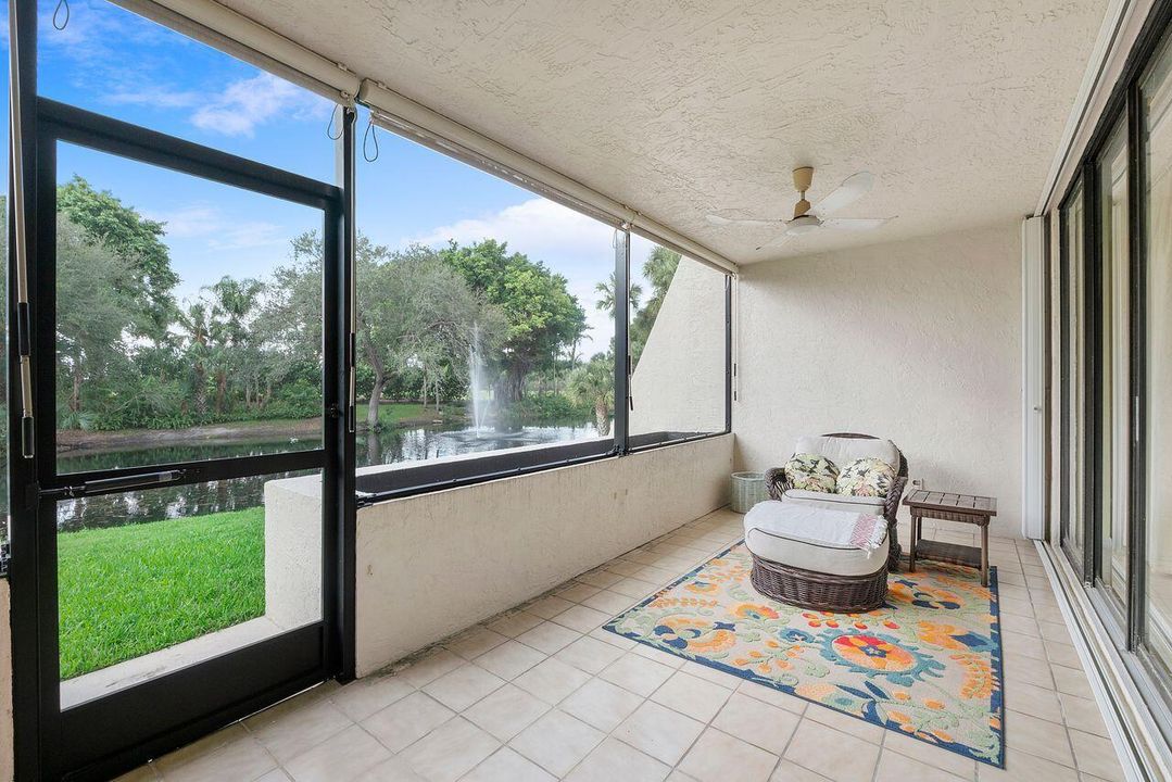 Active With Contract: $179,900 (2 beds, 2 baths, 1207 Square Feet)