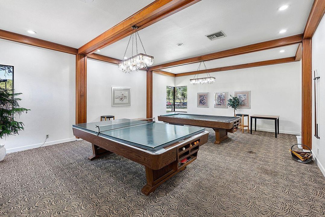 Active With Contract: $179,900 (2 beds, 2 baths, 1207 Square Feet)