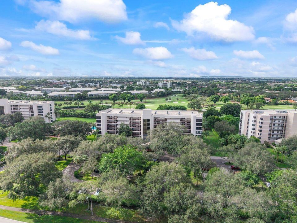 Active With Contract: $179,900 (2 beds, 2 baths, 1207 Square Feet)