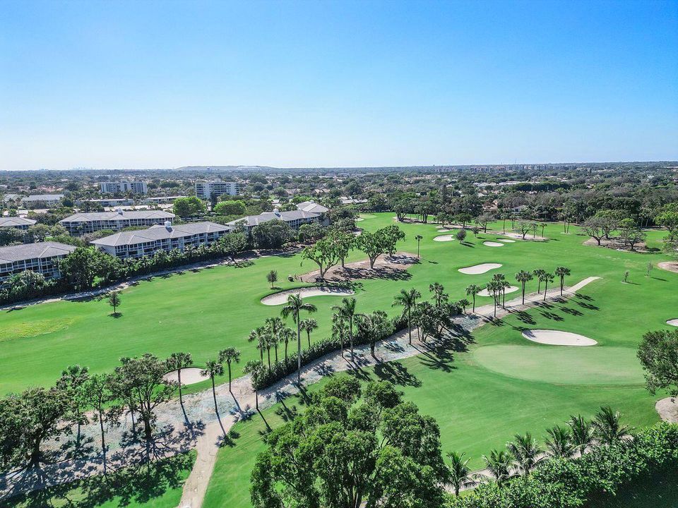 Active With Contract: $179,900 (2 beds, 2 baths, 1207 Square Feet)