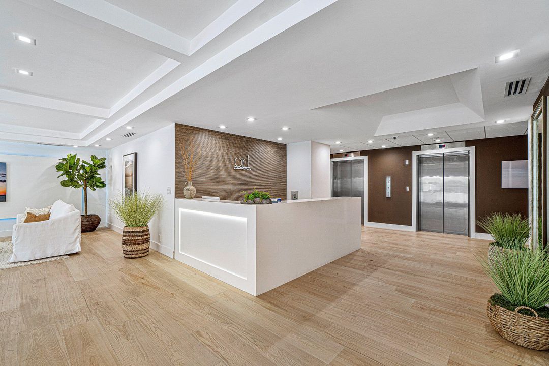 Под контрактом: $1,500,000 (3 спален, 2 ванн, 2102 Квадратных фут)