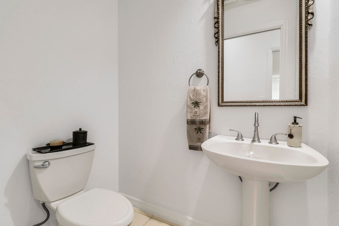 For Rent: $5,000 (3 beds, 2 baths, 2965 Square Feet)