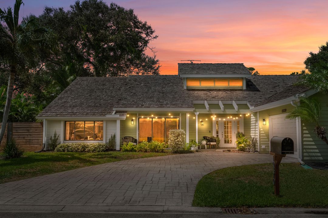 待售: $600,000 (4 贝兹, 2 浴室, 2416 平方英尺)