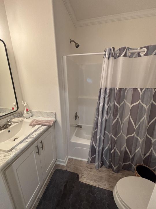 待售: $239,000 (3 贝兹, 2 浴室, 1260 平方英尺)