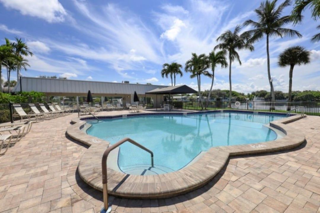 待售: $239,000 (3 贝兹, 2 浴室, 1260 平方英尺)