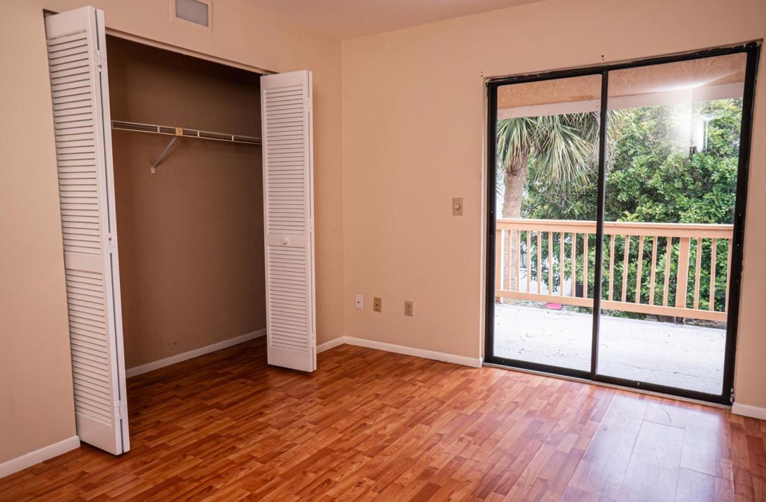 出租: $1,700 (2 贝兹, 1 浴室, 1000 平方英尺)