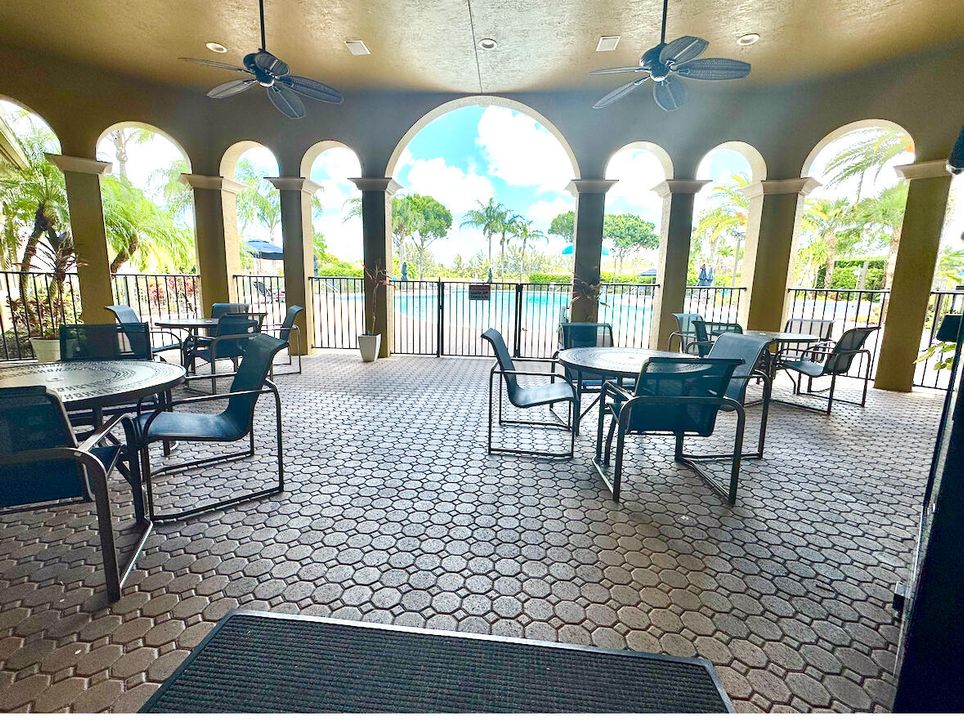 Active With Contract: $3,200 (3 beds, 2 baths, 1863 Square Feet)