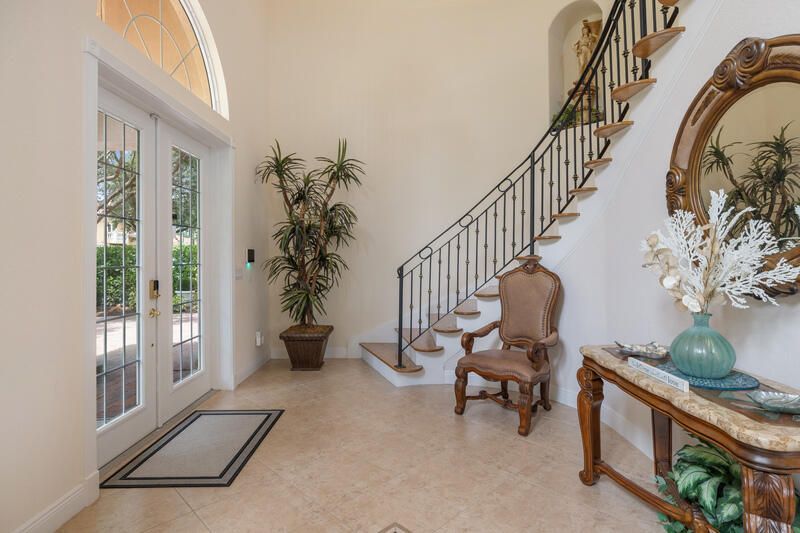 合同活跃: $699,000 (4 贝兹, 3 浴室, 3301 平方英尺)