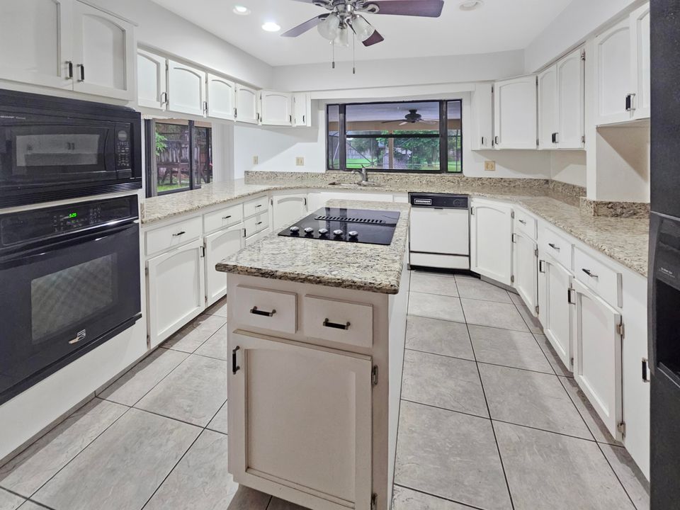 Active With Contract: $600,000 (4 beds, 3 baths, 3143 Square Feet)