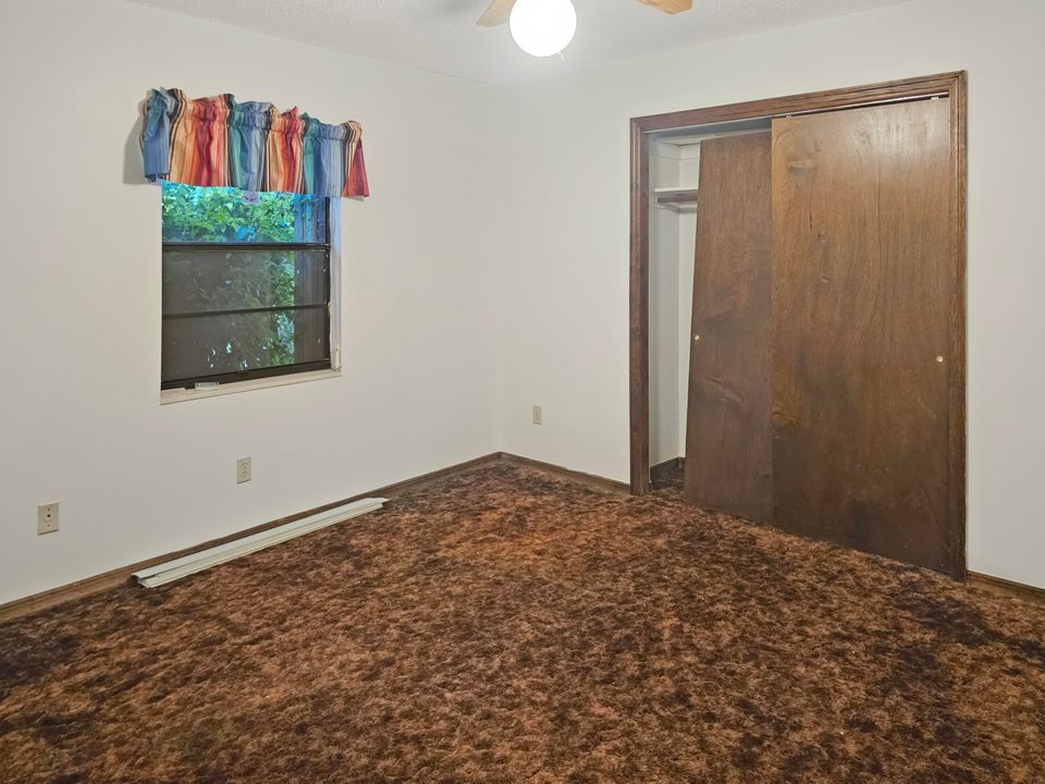 Active With Contract: $600,000 (4 beds, 3 baths, 3143 Square Feet)