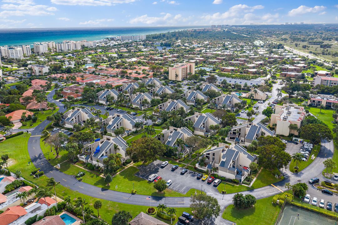 Recently Rented: $2,900 (2 beds, 2 baths, 1160 Square Feet)