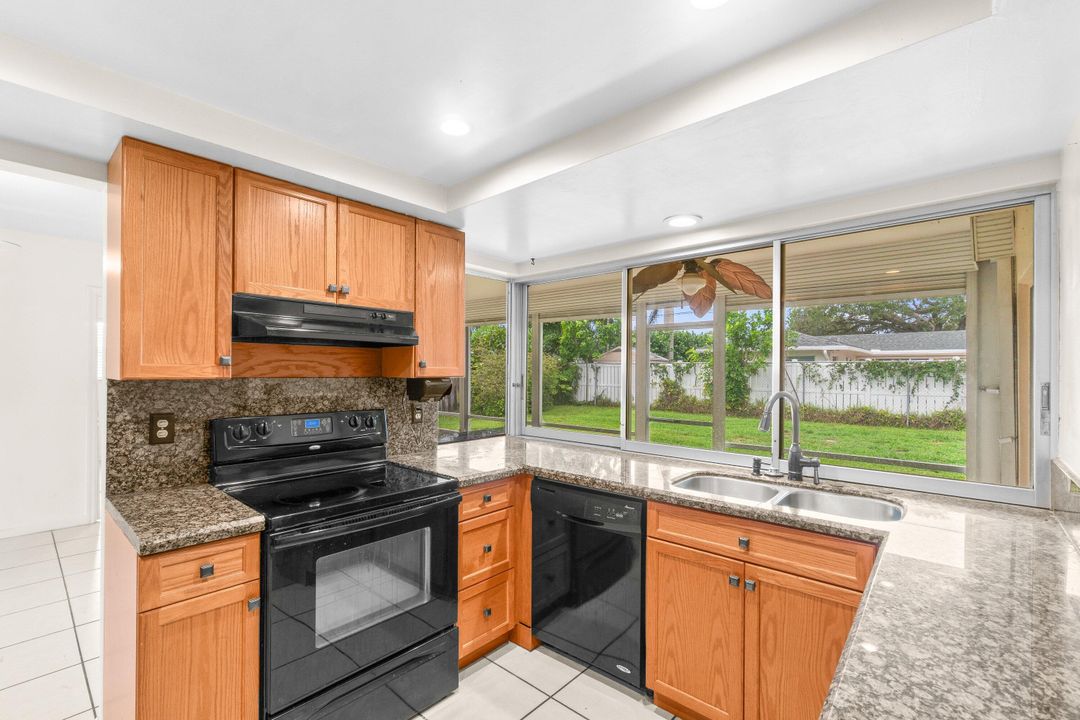 Active With Contract: $720,000 (2 beds, 2 baths, 1552 Square Feet)