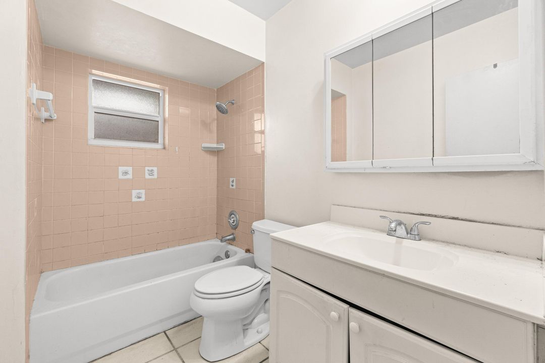 Active With Contract: $720,000 (2 beds, 2 baths, 1552 Square Feet)