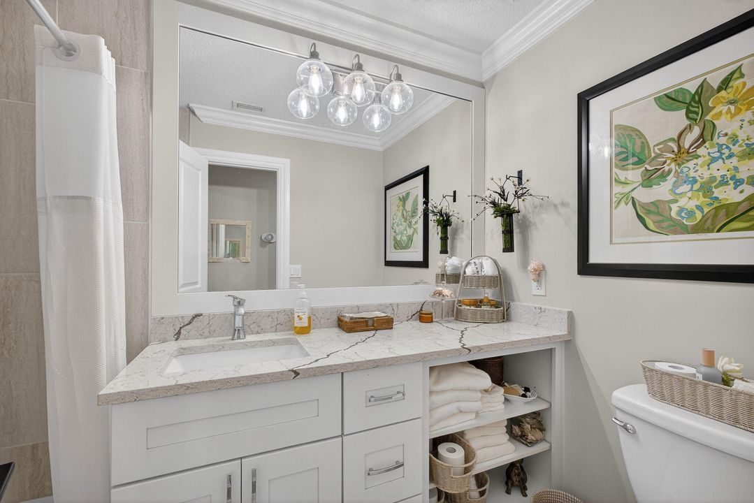 Activo con contrato: $465,000 (2 camas, 2 baños, 1698 Pies cuadrados)