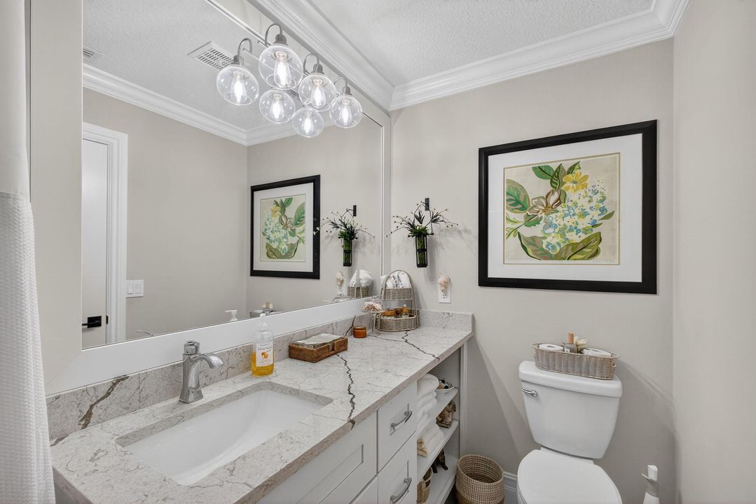 Activo con contrato: $465,000 (2 camas, 2 baños, 1698 Pies cuadrados)