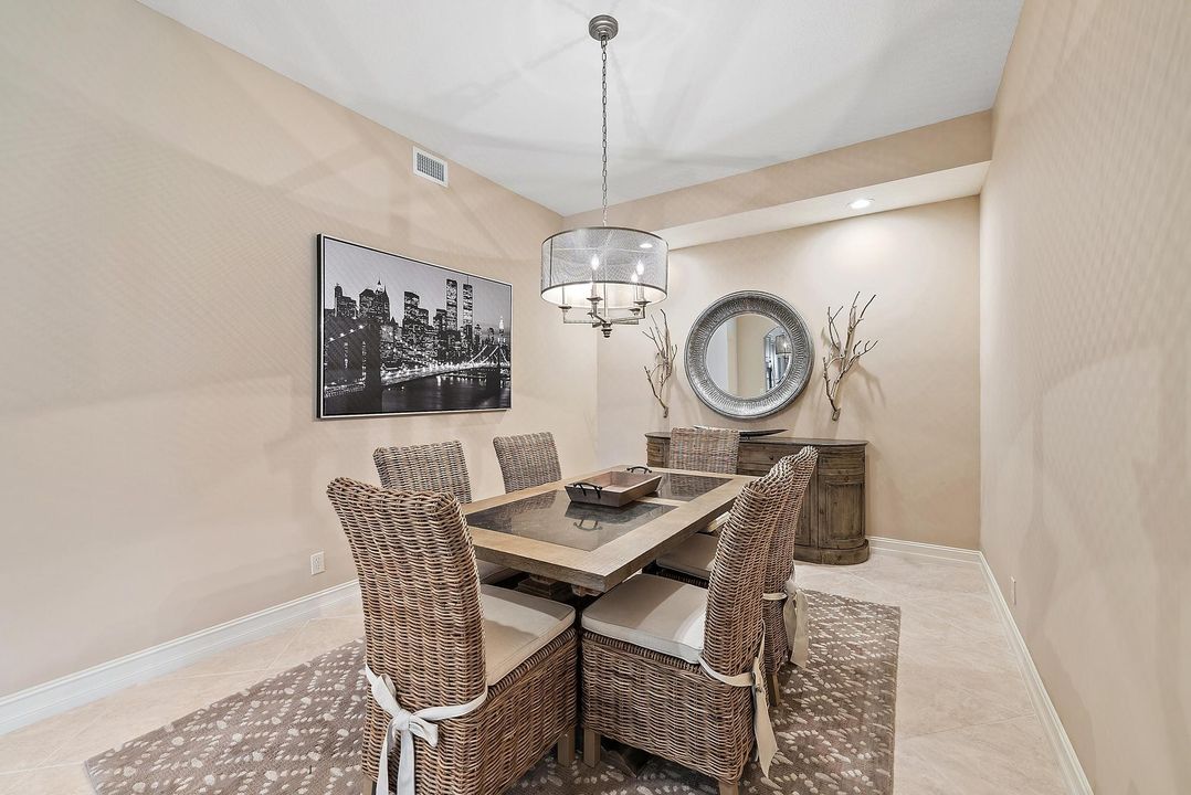 В аренду: $10,750 (2 спален, 2 ванн, 2327 Квадратных фут)