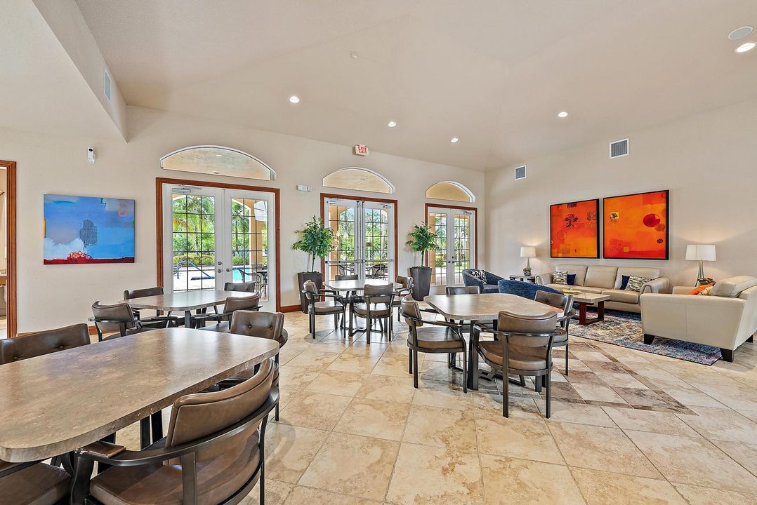 В аренду: $10,750 (2 спален, 2 ванн, 2327 Квадратных фут)