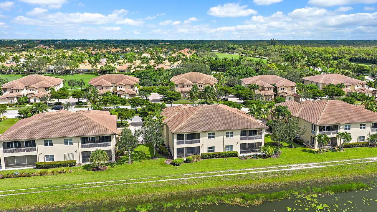 В аренду: $10,750 (2 спален, 2 ванн, 2327 Квадратных фут)