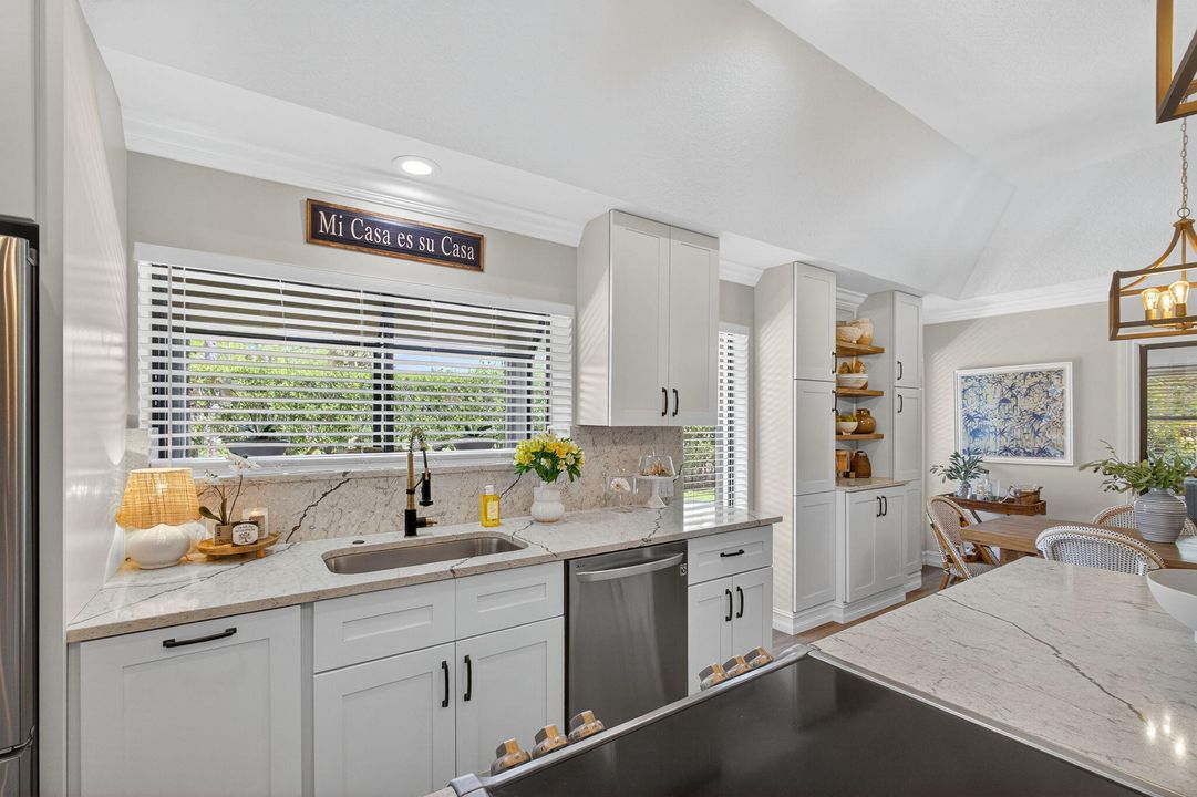 Activo con contrato: $465,000 (2 camas, 2 baños, 1698 Pies cuadrados)