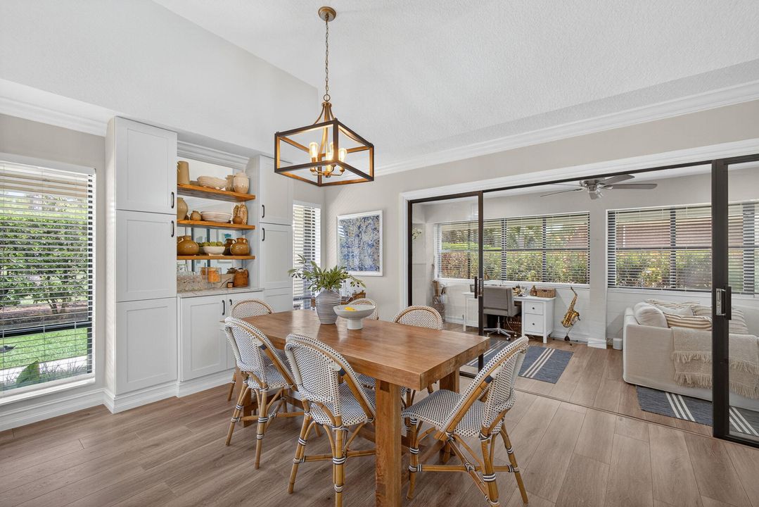 Activo con contrato: $465,000 (2 camas, 2 baños, 1698 Pies cuadrados)