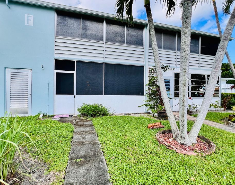 待售: $62,000 (1 贝兹, 1 浴室, 570 平方英尺)