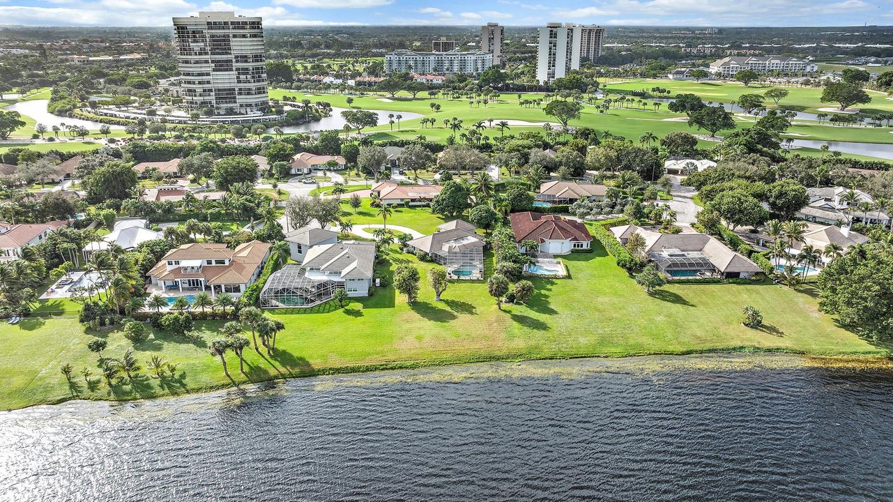 合同活跃: $1,899,000 (3 贝兹, 3 浴室, 2247 平方英尺)