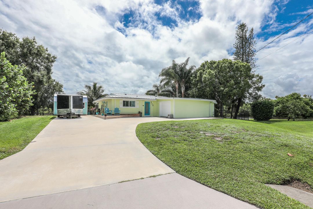 Active With Contract: $525,000 (3 beds, 2 baths, 1040 Square Feet)