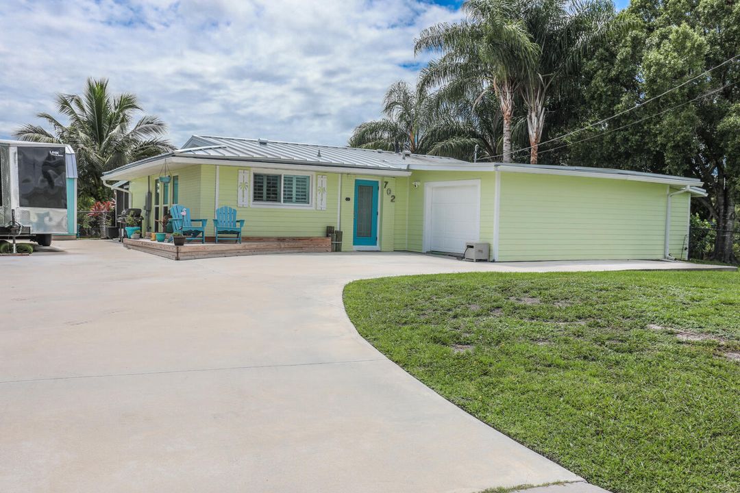 Active With Contract: $525,000 (3 beds, 2 baths, 1040 Square Feet)