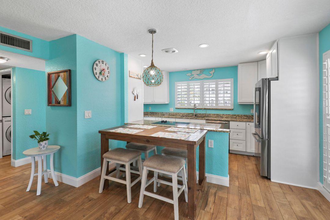 Active With Contract: $525,000 (3 beds, 2 baths, 1040 Square Feet)