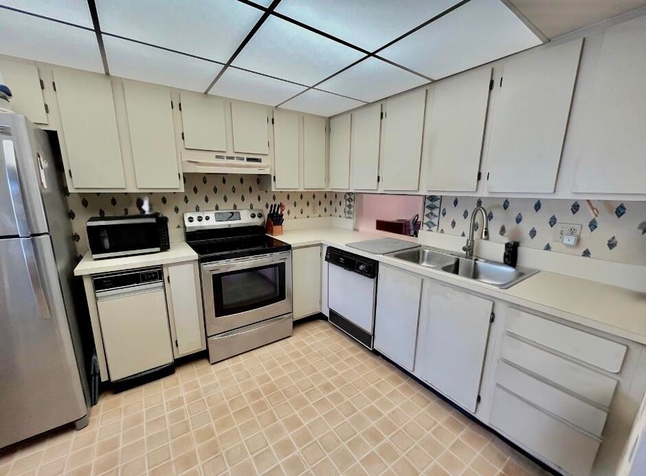 For Sale: $110,000 (2 beds, 2 baths, 1186 Square Feet)